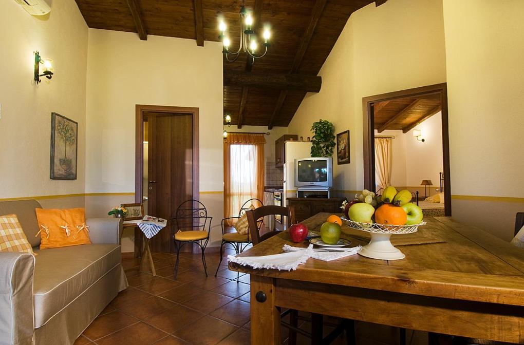 Agriturismo Poggio Di Maremma Pescia Romana Exterior foto